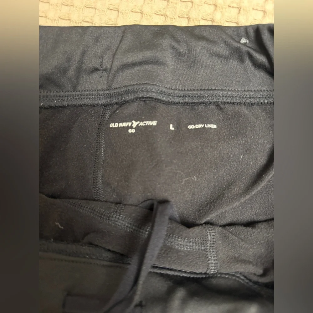 Old Navy Men's Black and Gray Athletic Shorts
